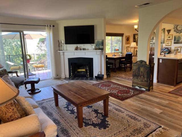 Building Photo - 3158 Avenida Topanga