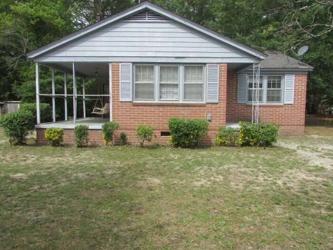 Building Photo - Charming Home in a Convenient Sumter Location!