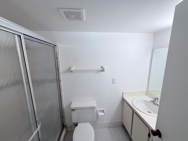 Building Photo - 8405 NW 61st St