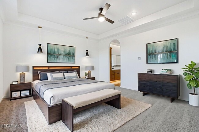 Building Photo - 832 Eltham Dr