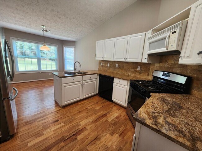 Building Photo - 1052 Ludwick Way