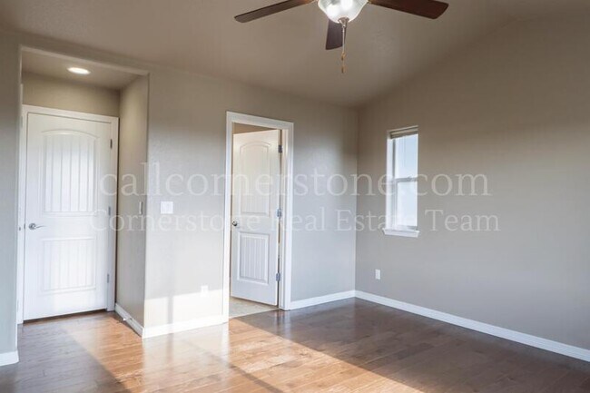 Building Photo - 6070 Jorie Rd