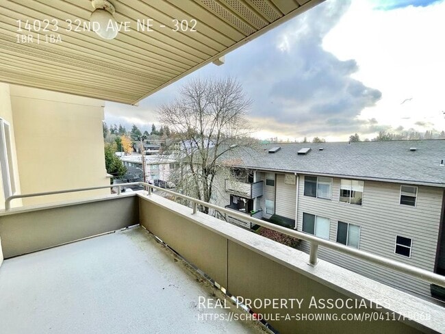 Building Photo - 14023 32nd Ave NE