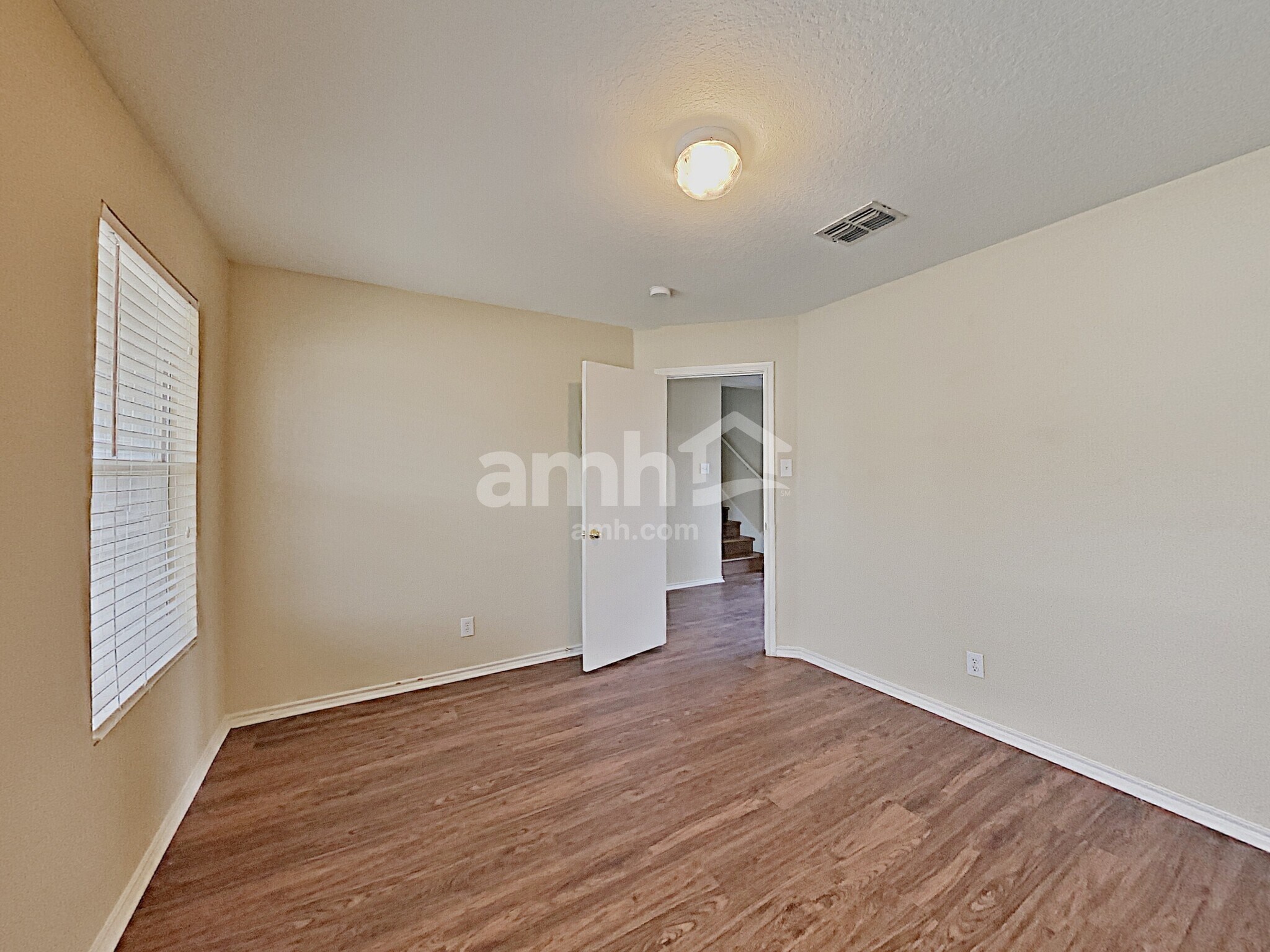 Building Photo - 7915 Arabian Cv