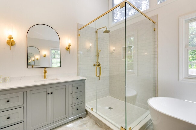 Building Photo - 15 S Lawsona Blvd