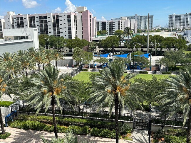 Building Photo - 150 Sunny Isles Blvd