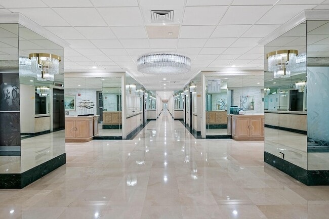 Building Photo - 3900 Galt Ocean Dr