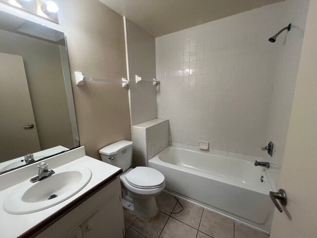 Building Photo - 10413 Cresto Delsol Cir