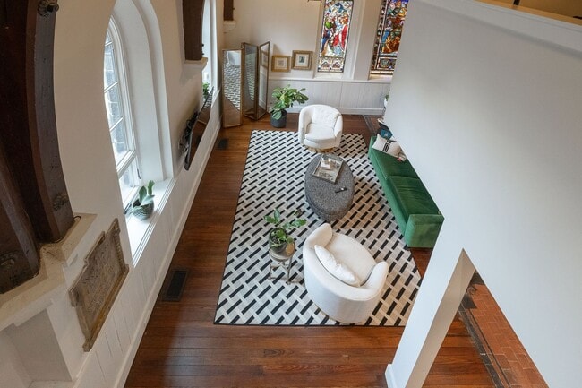 Building Photo - Newbold Square Church