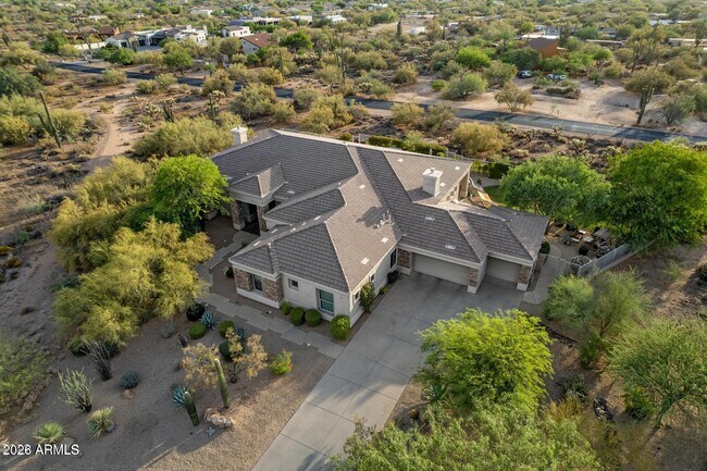 Building Photo - 6002 E Saguaro Vista Ct