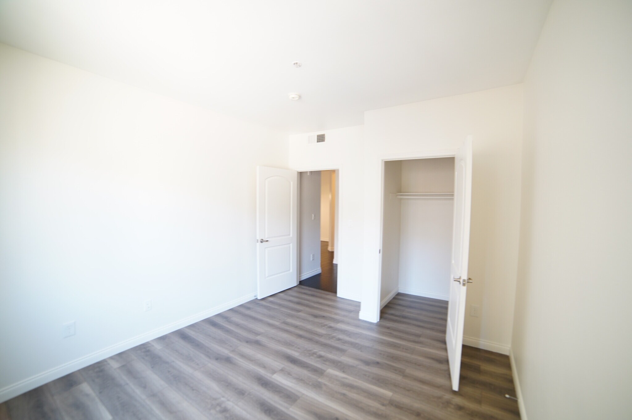 Building Photo - 360 W Avenue 26