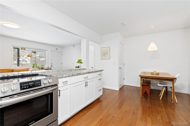 Building Photo - 49 S Hazel Ct