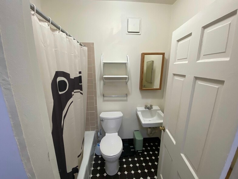 Building Photo - 23 Worcester Sq