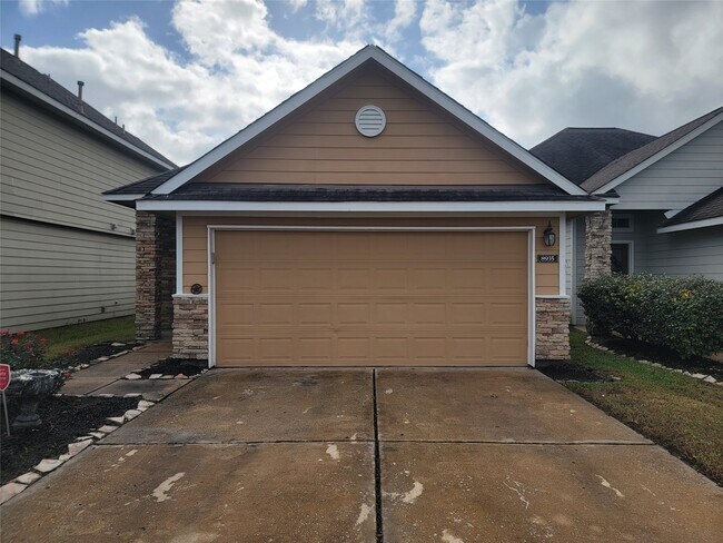 Building Photo - 8935 Windfern Trace Dr