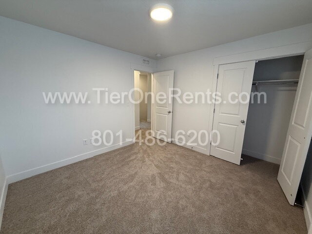 Building Photo - This property offers a NO DEPOSIT option available