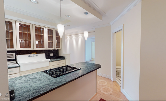 Building Photo - 2 br, 2 bath  - 85 E India Row Apt 23C