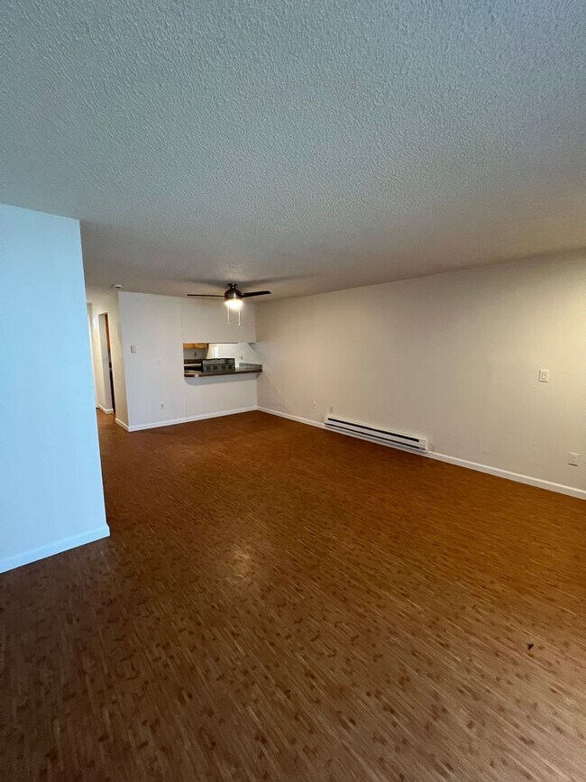 Building Photo - 12429 1st Ave W