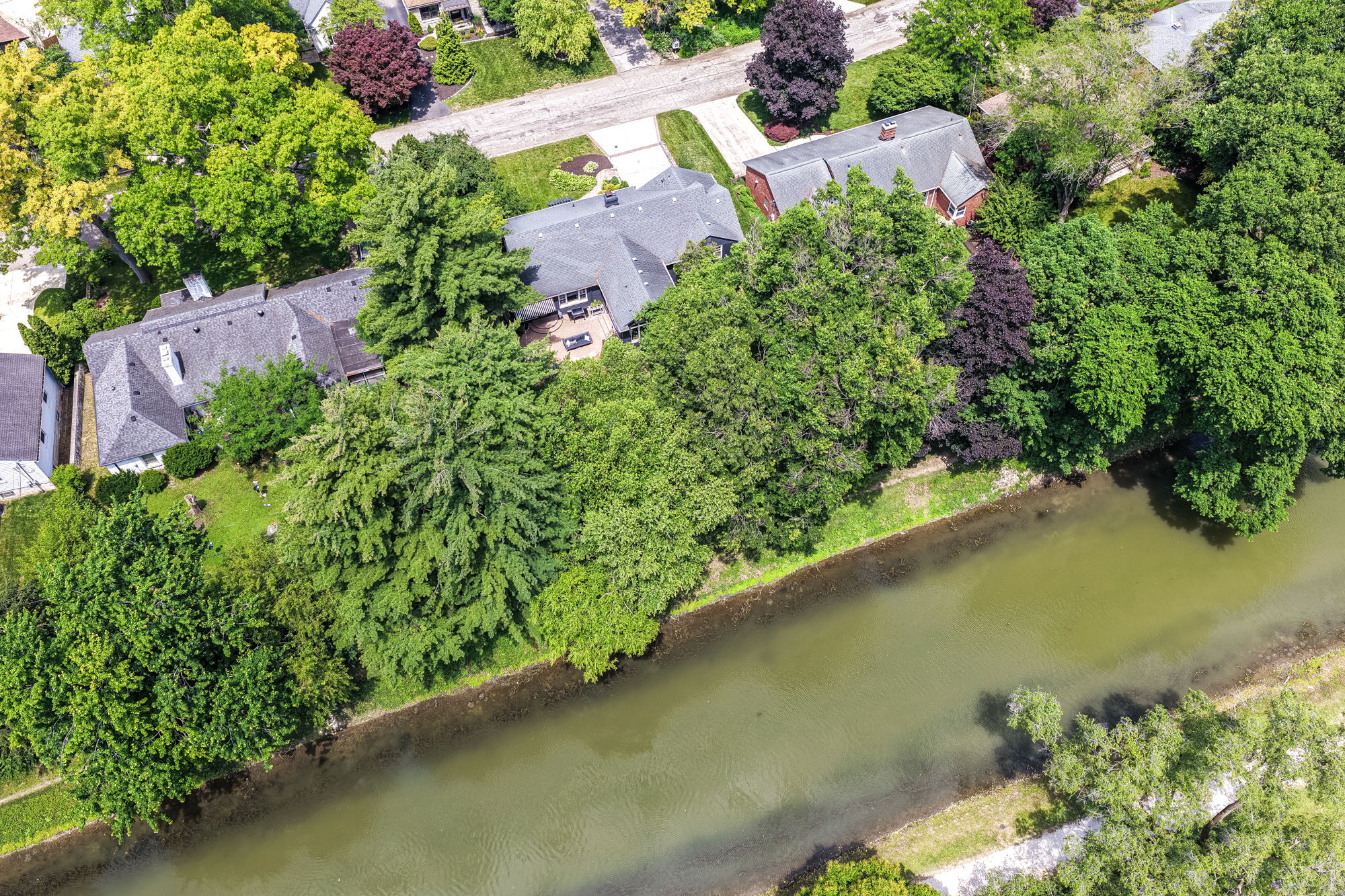 Building Photo - 5939 Gladden Dr