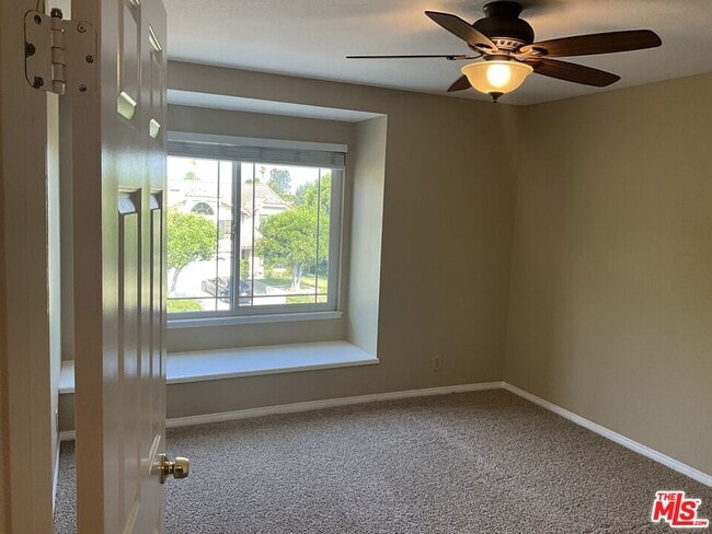 Building Photo - 1100 Promontory Pl