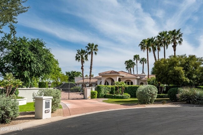 Building Photo - 6649 E Berneil Dr