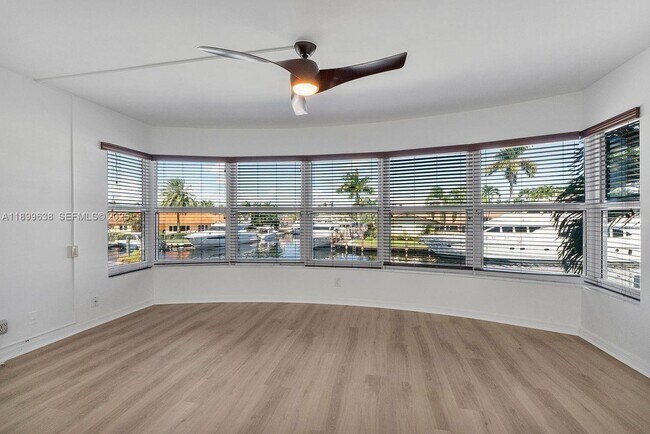 Building Photo - 3111 NE 51st St