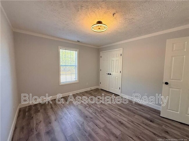 Building Photo - 392 Bubble Creek Ct