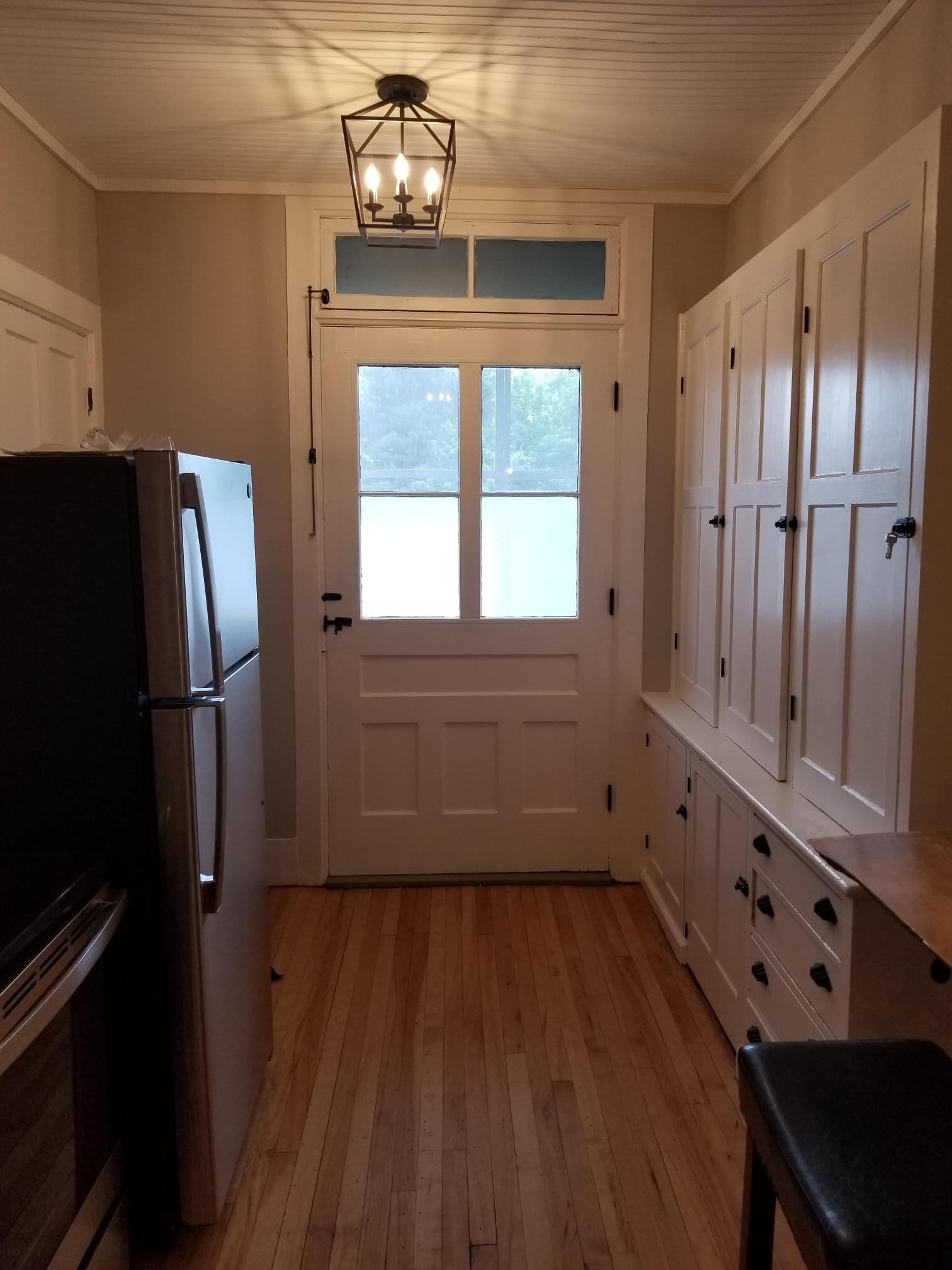 Building Photo - 47 W Main St