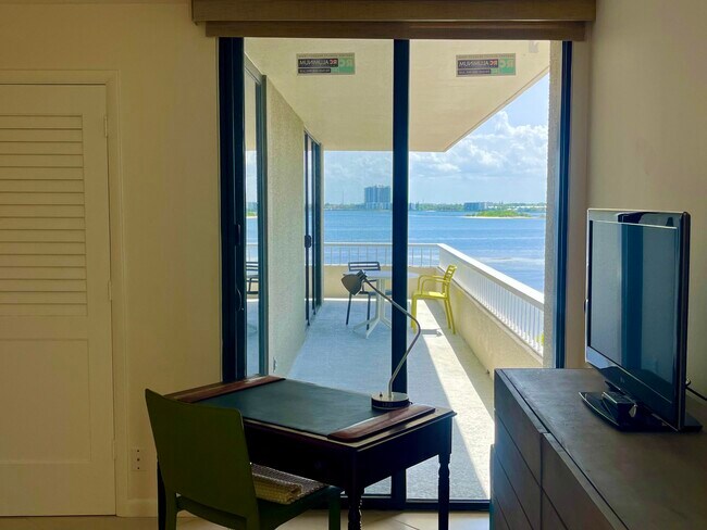 Building Photo - 5550 N Ocean Dr
