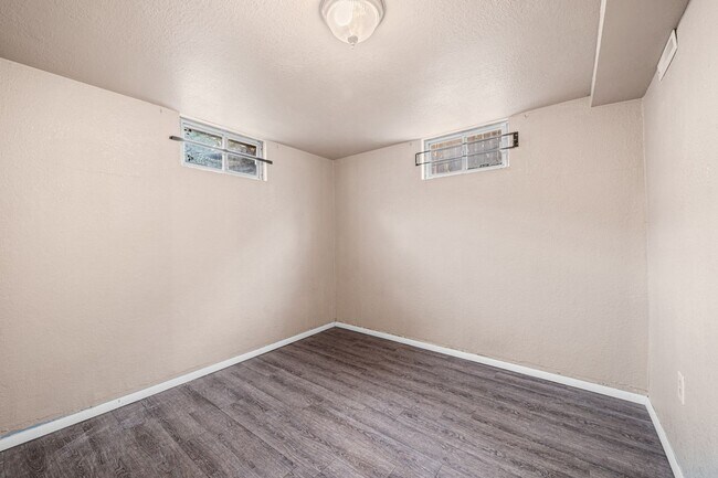 Building Photo - 4 Bed ranch home in Pueblo with Garage!