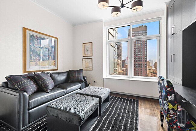 Building Photo - 310 E 53rd St