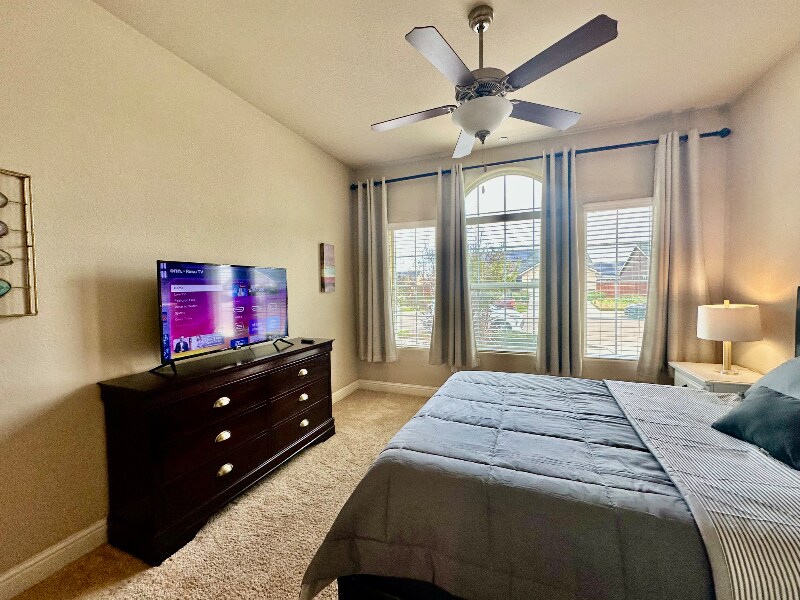 Building Photo - 471 Rosewood Ave