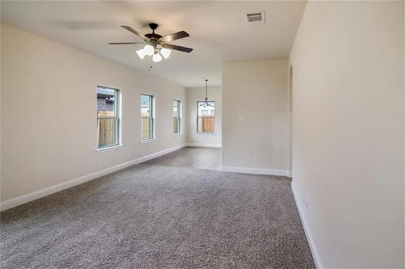 Building Photo - 630 Redwood Dr