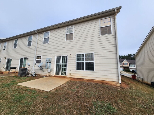 Building Photo - 687 Georgetown Ct