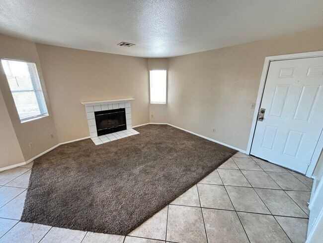 Building Photo - 6208 Yerba Ln