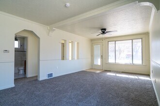 Building Photo - Spacious & Updated 5 Bed Home in Prime Ogden Location