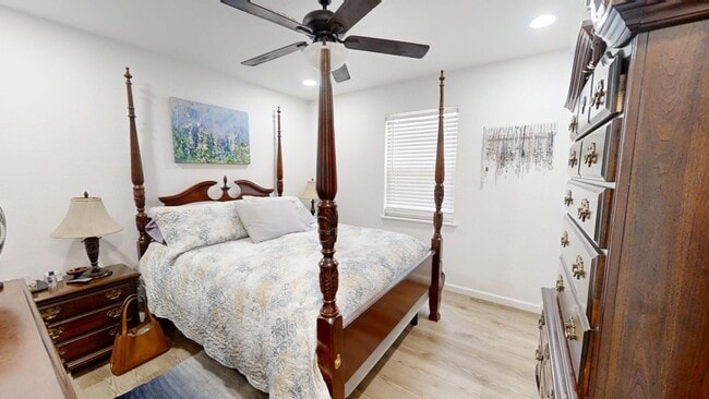 Building Photo - 1202 Sunshine Dr