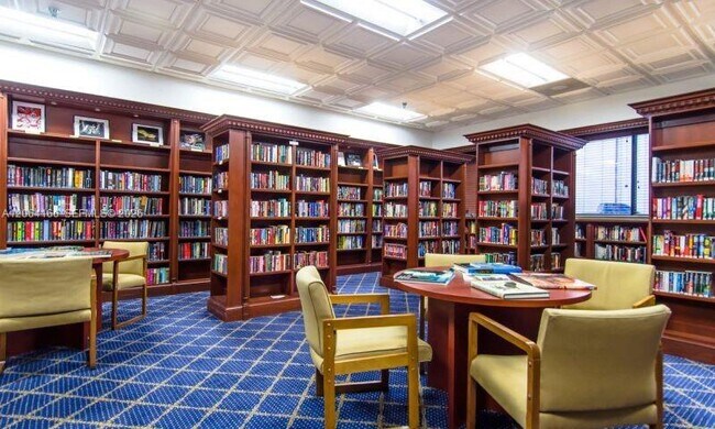 Building Photo - 850 SW 138th Ave