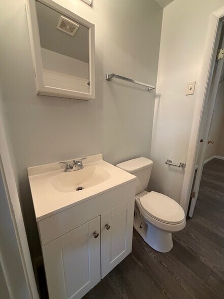 Building Photo - 3304 Martin Ave