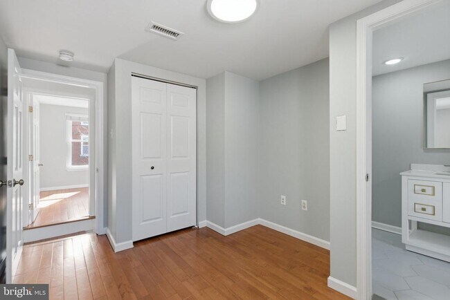 Building Photo - 936 S 23rd St