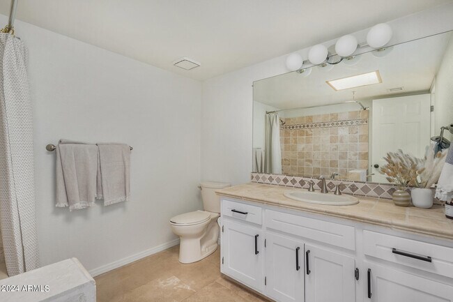 Building Photo - 32015 N 71st St