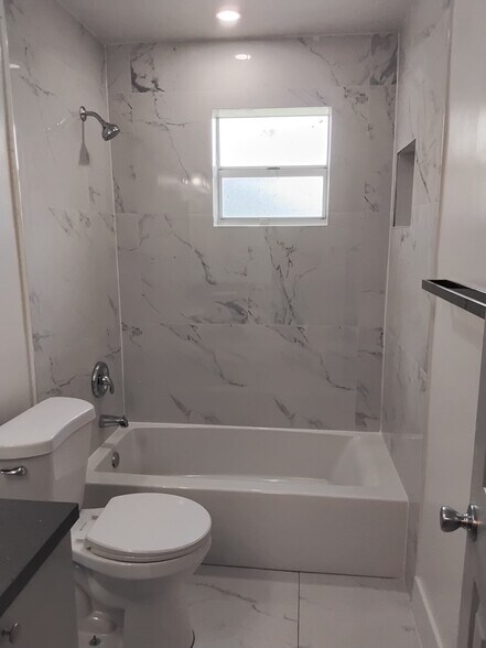 Building Photo - 2523 NW 175th Ter