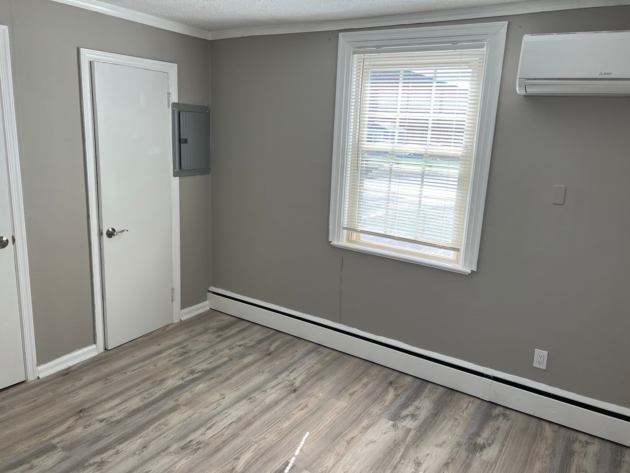 Building Photo - 18 West Ave