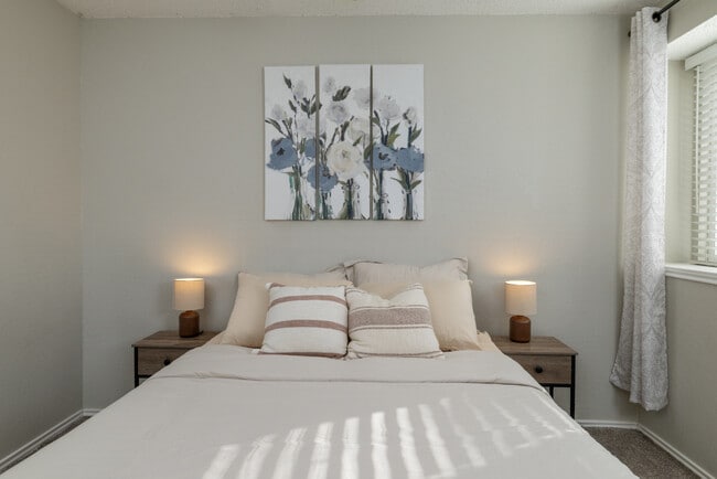 Building Photo - 2700 Ansley Ct