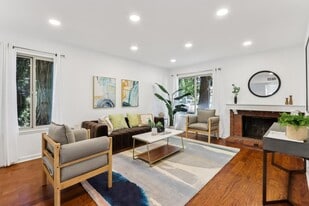 Building Photo - 1512 Huddersfield Ct