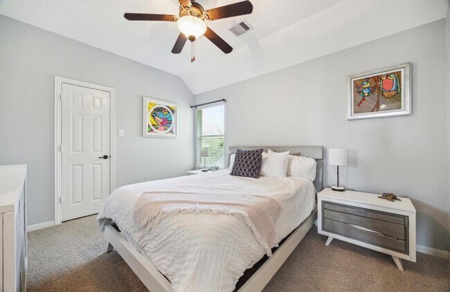 Building Photo - 86 N Victoriana Cir