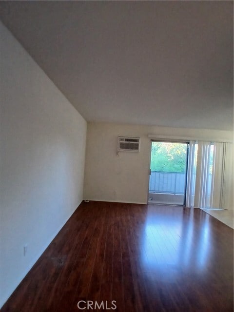 Building Photo - 14551 Vose St