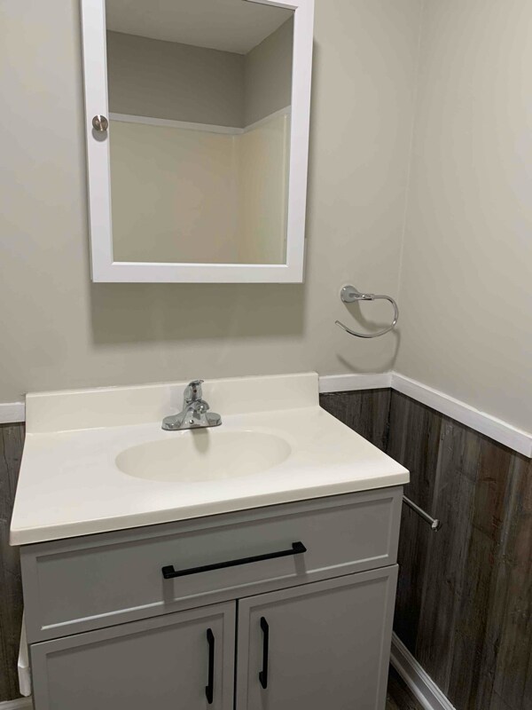 Building Photo - 754 Hillside Ln