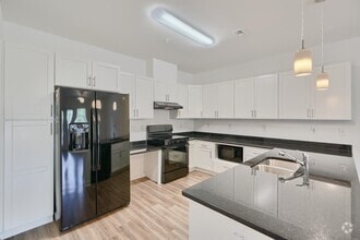 Building Photo - Urbana at Hioaks