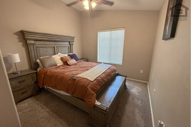 Building Photo - 2Bed/2Bath Condo in North Chandler! Ready for Immediate Move-In!