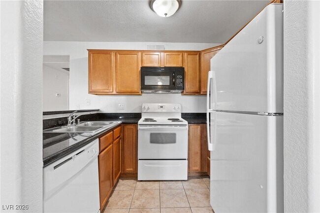 Building Photo - 9325 W Desert Inn Rd